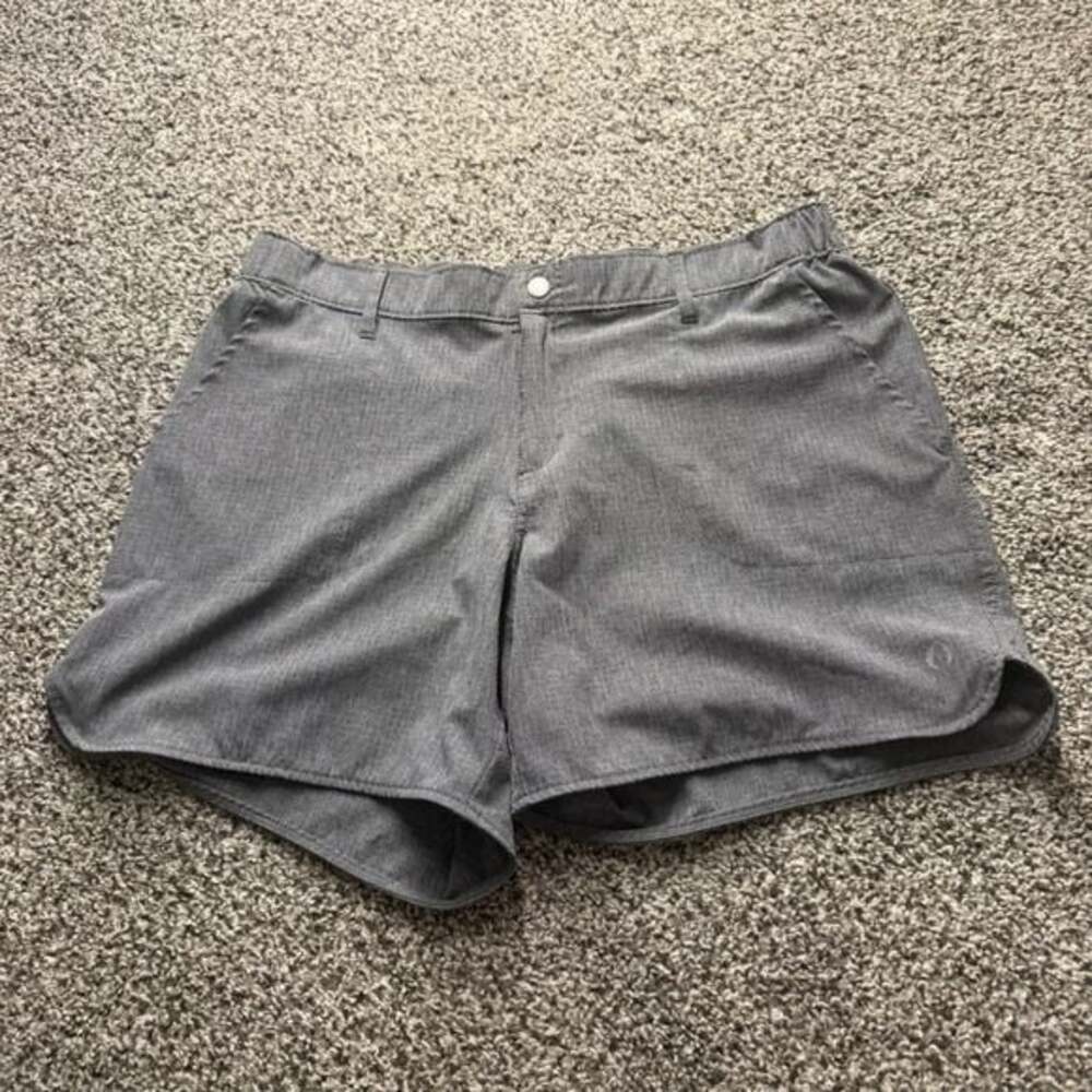 The American Outdoorsman Shorts Size M Hiking Active Gray Performance Mid Rise